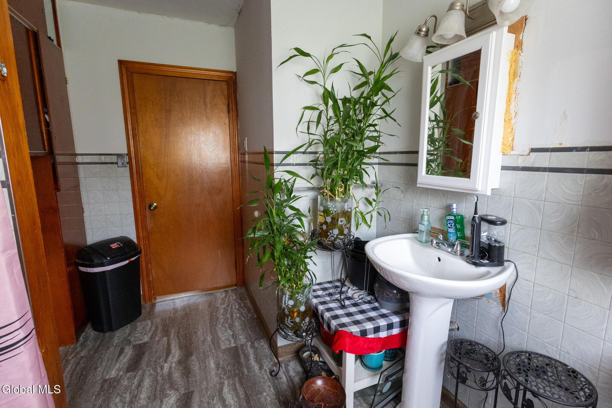 8 7th Avenue Whitehall NY 12887