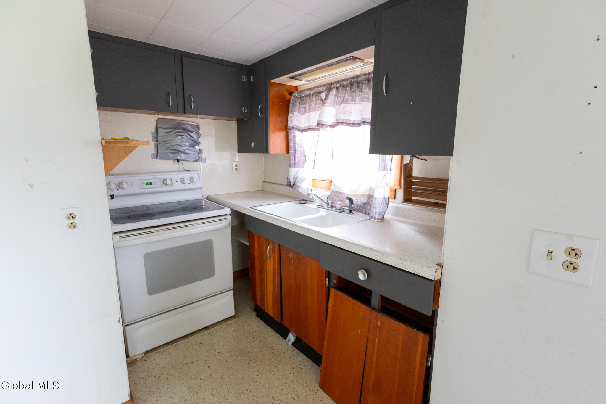 8 7th Avenue Whitehall NY 12887