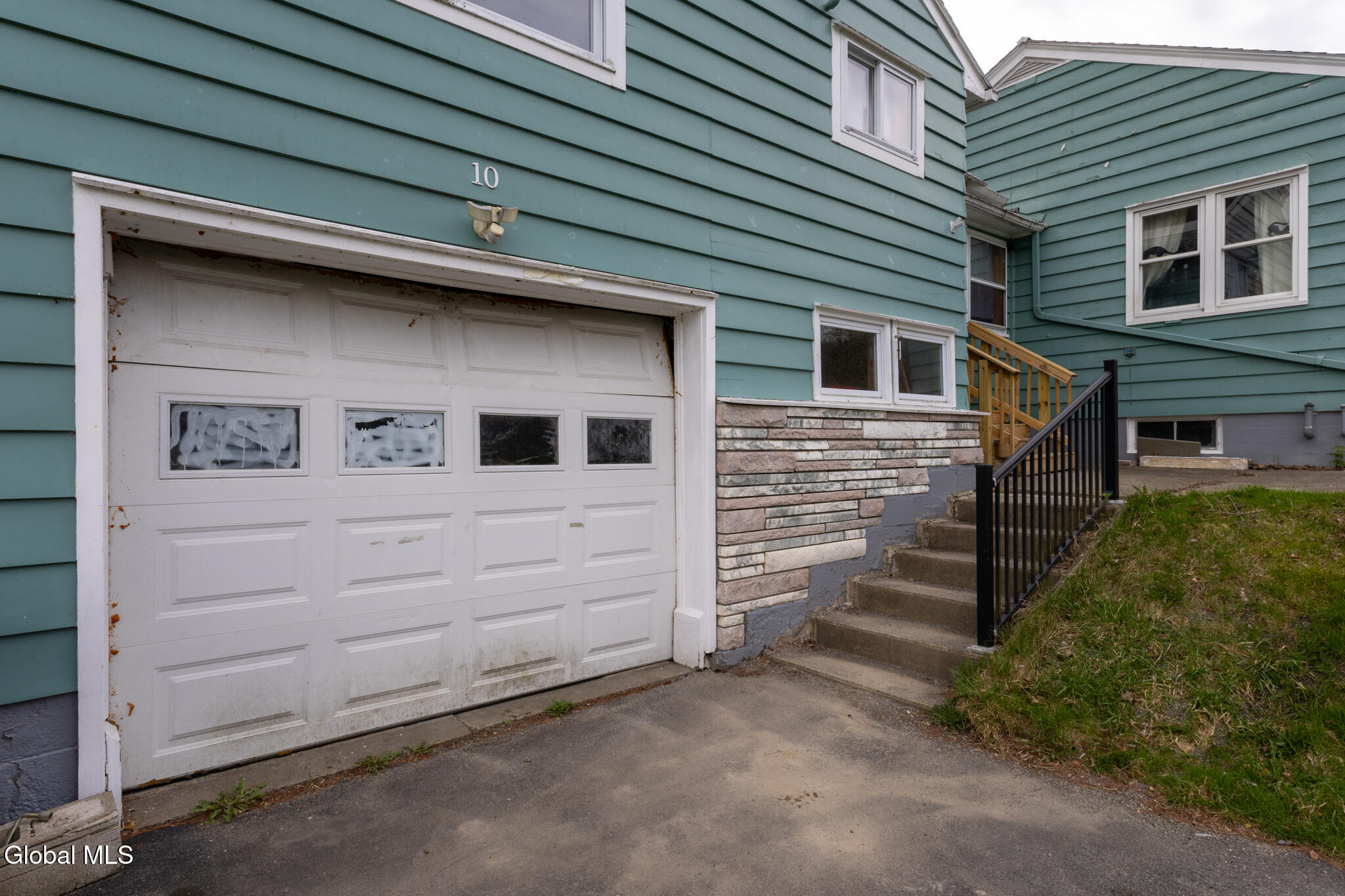 8 7th Avenue Whitehall NY 12887