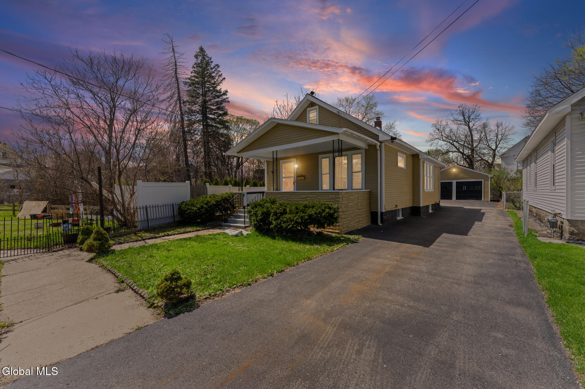917 Hazelwood Avenue Schenectady NY 12306
