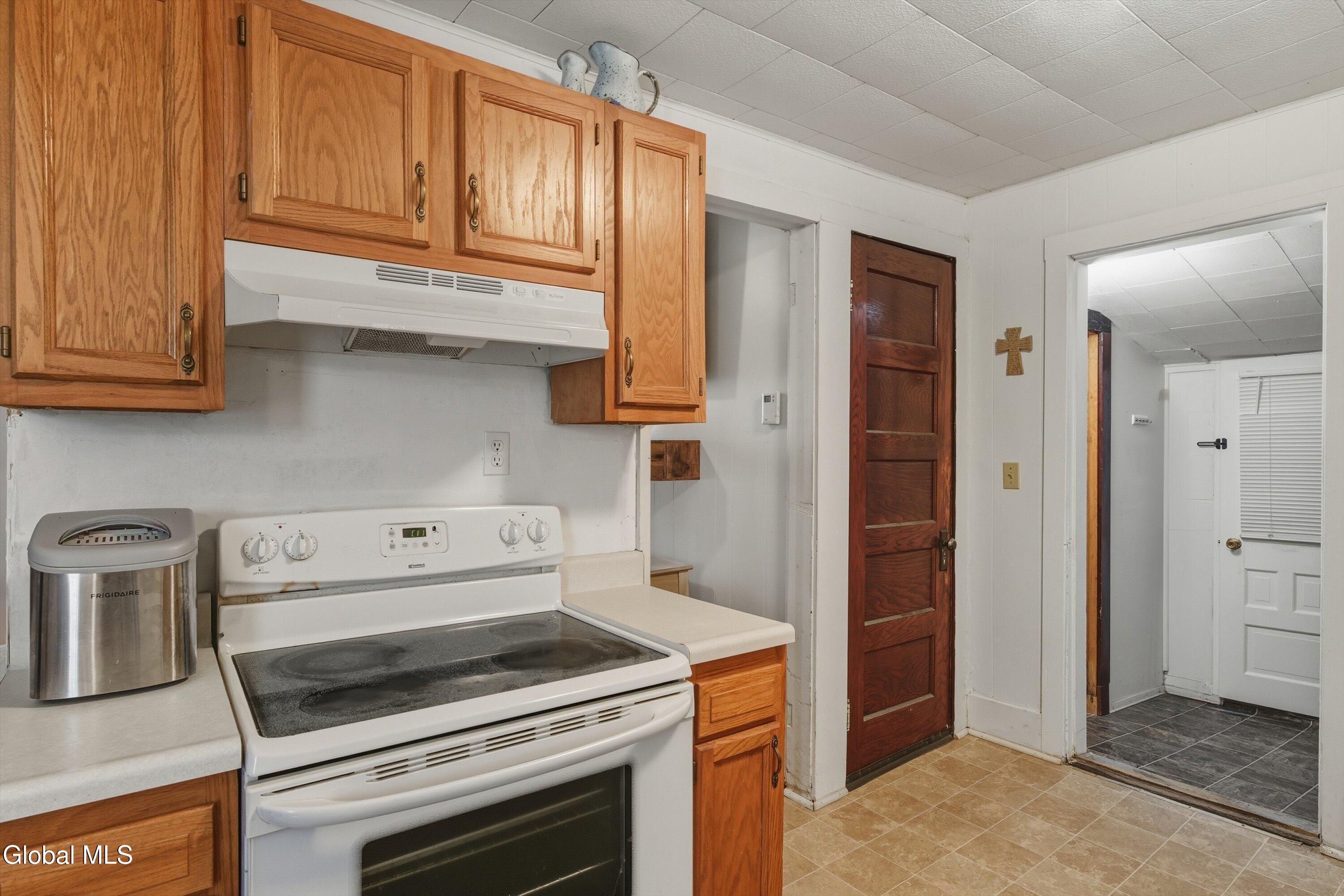 12 Tavern Road Hadley NY 12835