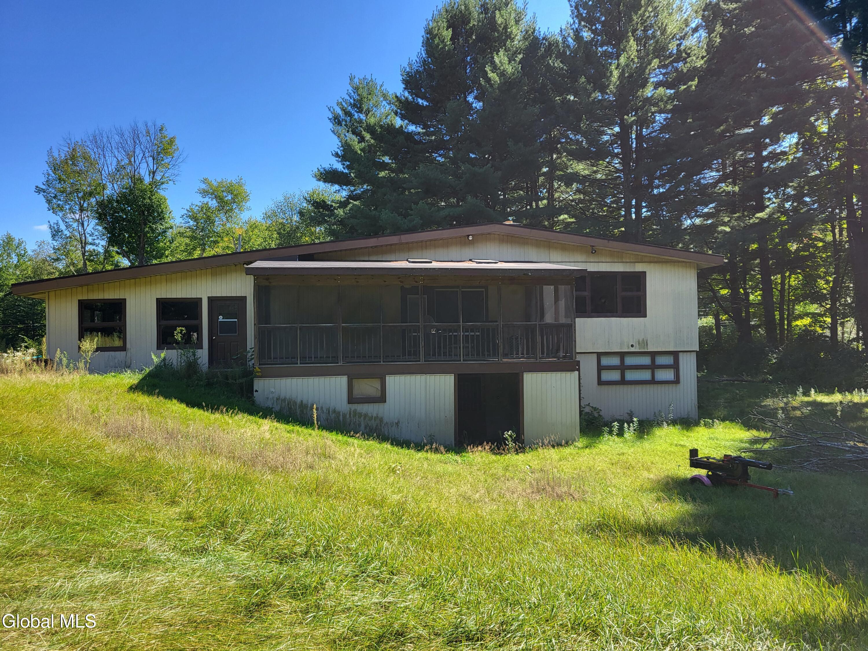 639 Mac Elroy Road Ballston Lake NY 12019