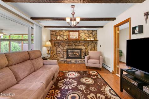 4 Colomba Drive Rotterdam NY 12306