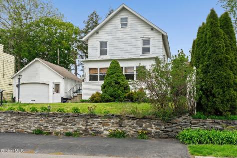 1524 Avenue A Watervliet NY 12189