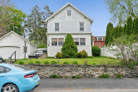 1524 Avenue A Watervliet NY 12189