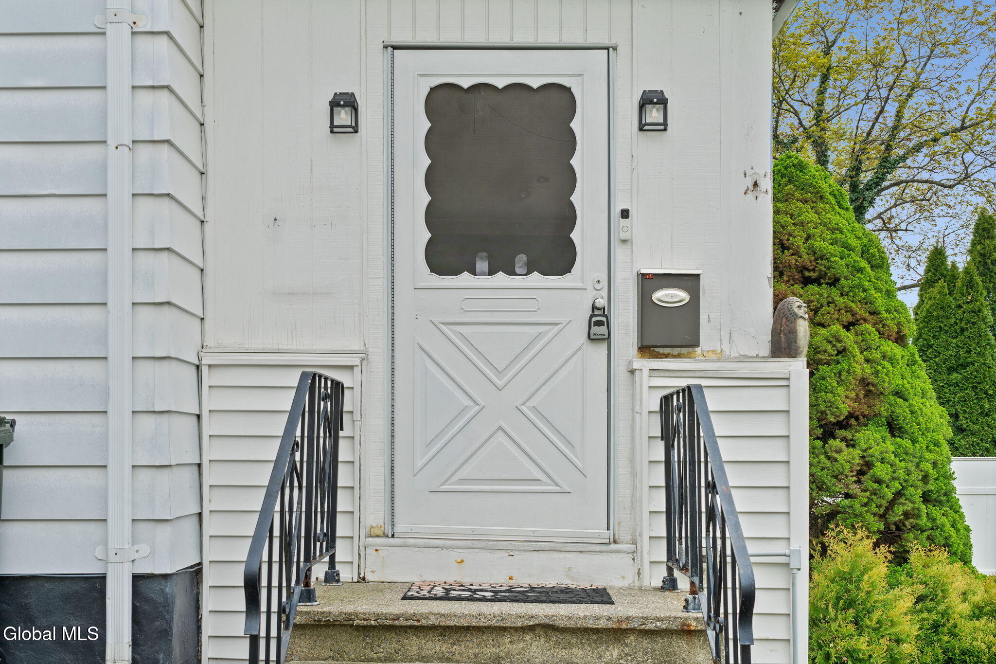 1524 Avenue A Watervliet NY 12189