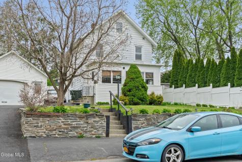 1524 Avenue A Watervliet NY 12189
