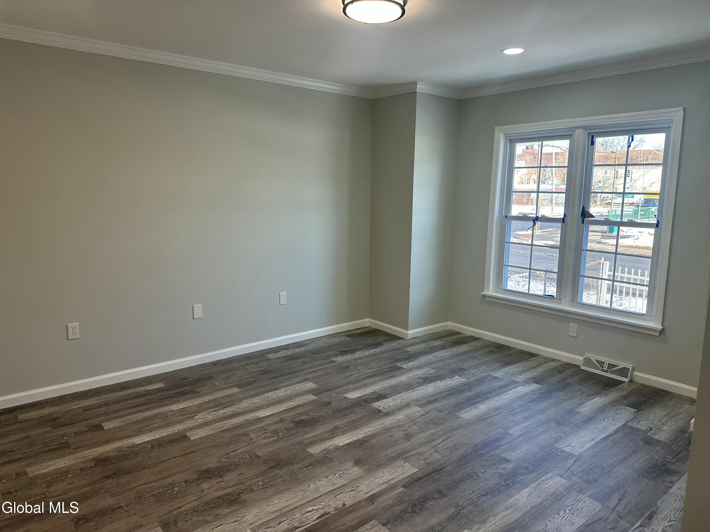 740 Hamilton Street Schenectady NY 12307