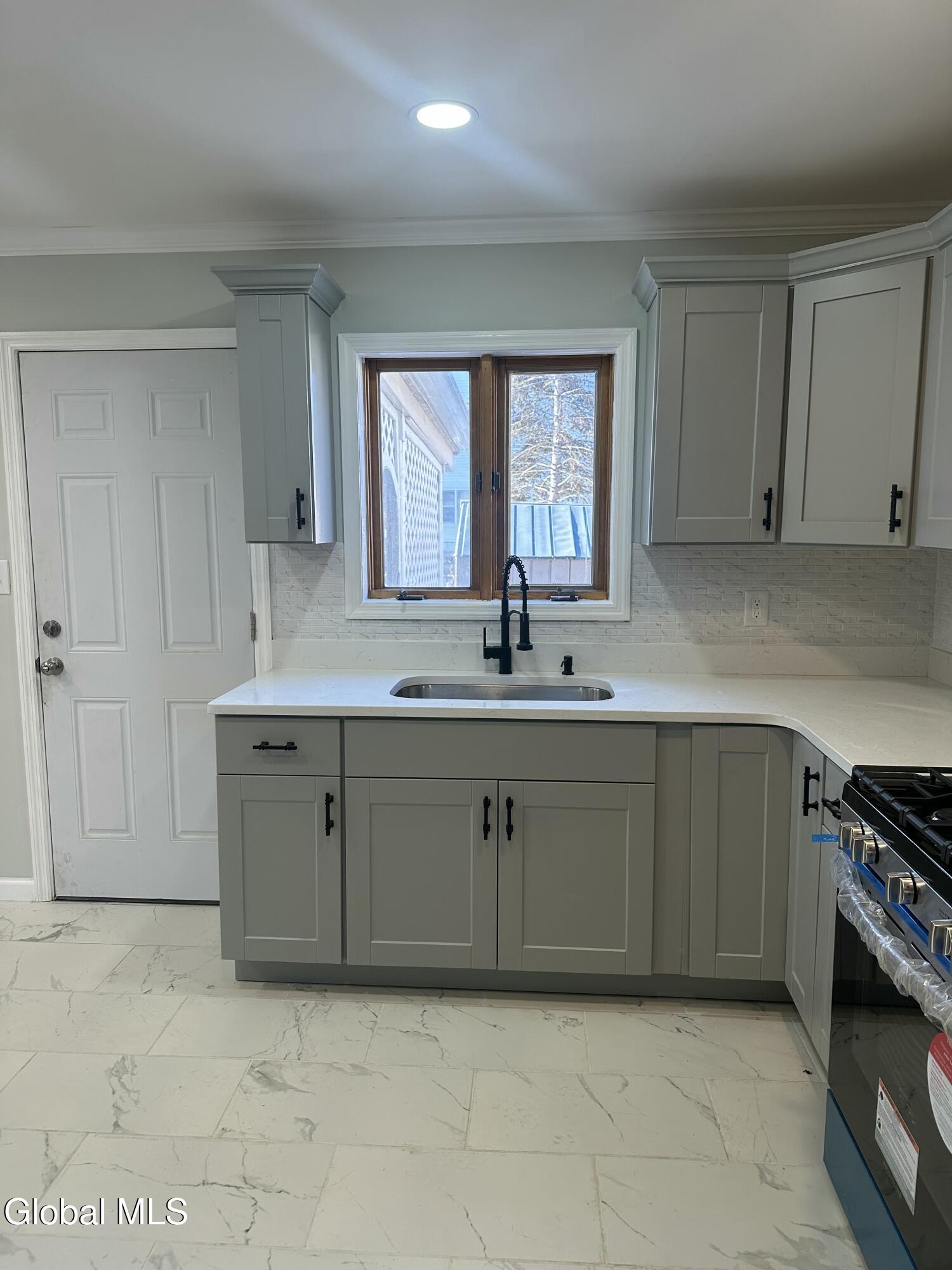 740 Hamilton Street Schenectady NY 12307