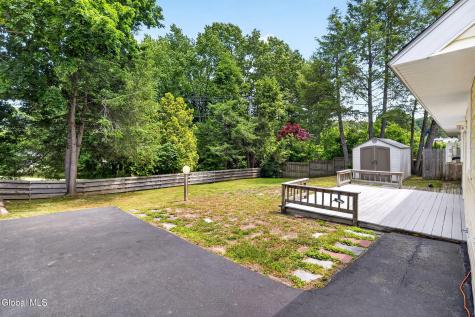 25 Dorwood Drive Loudonville NY 12211