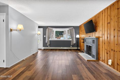 25 Dorwood Drive Loudonville NY 12211