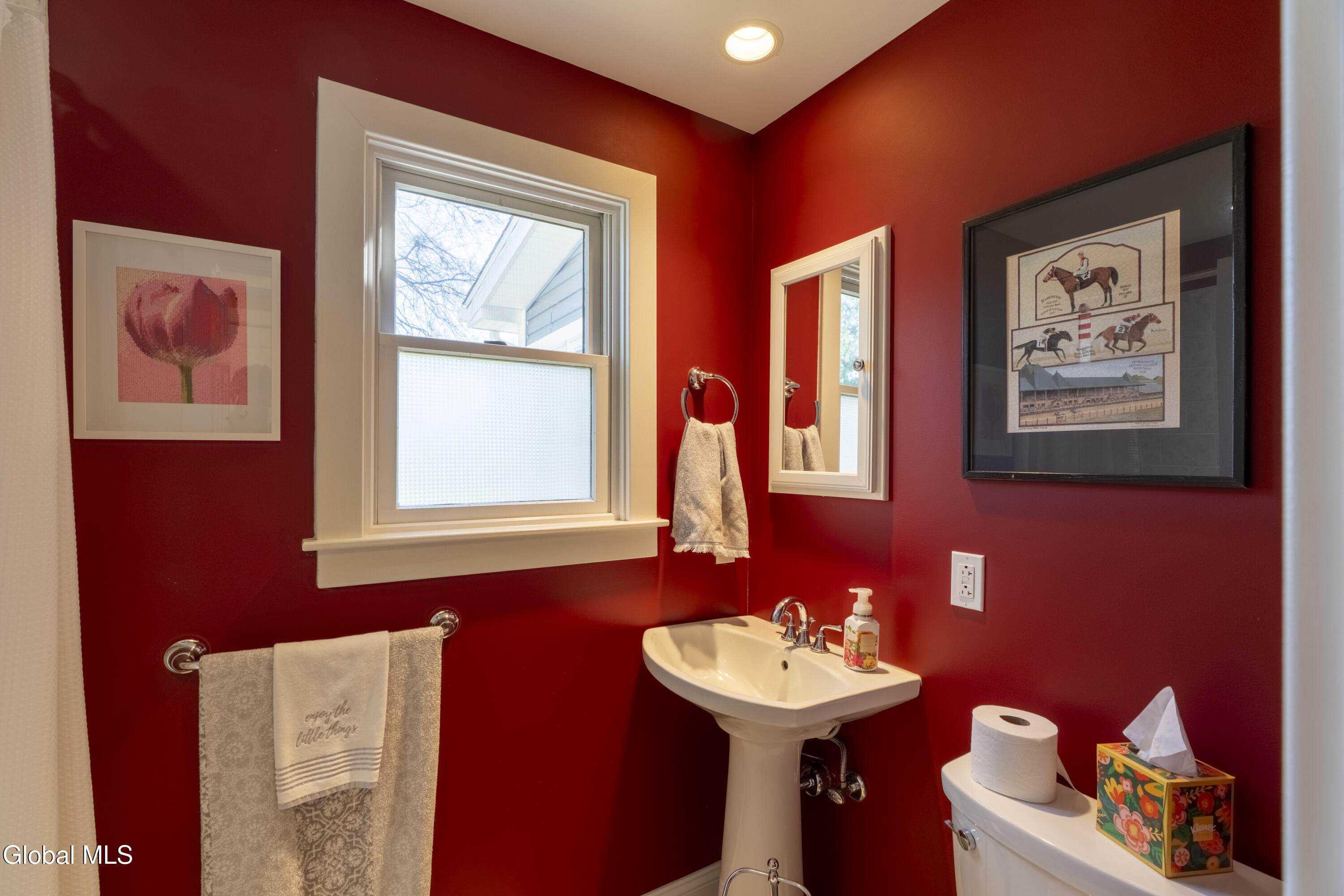 18 Madison Street Saratoga Springs NY 12866