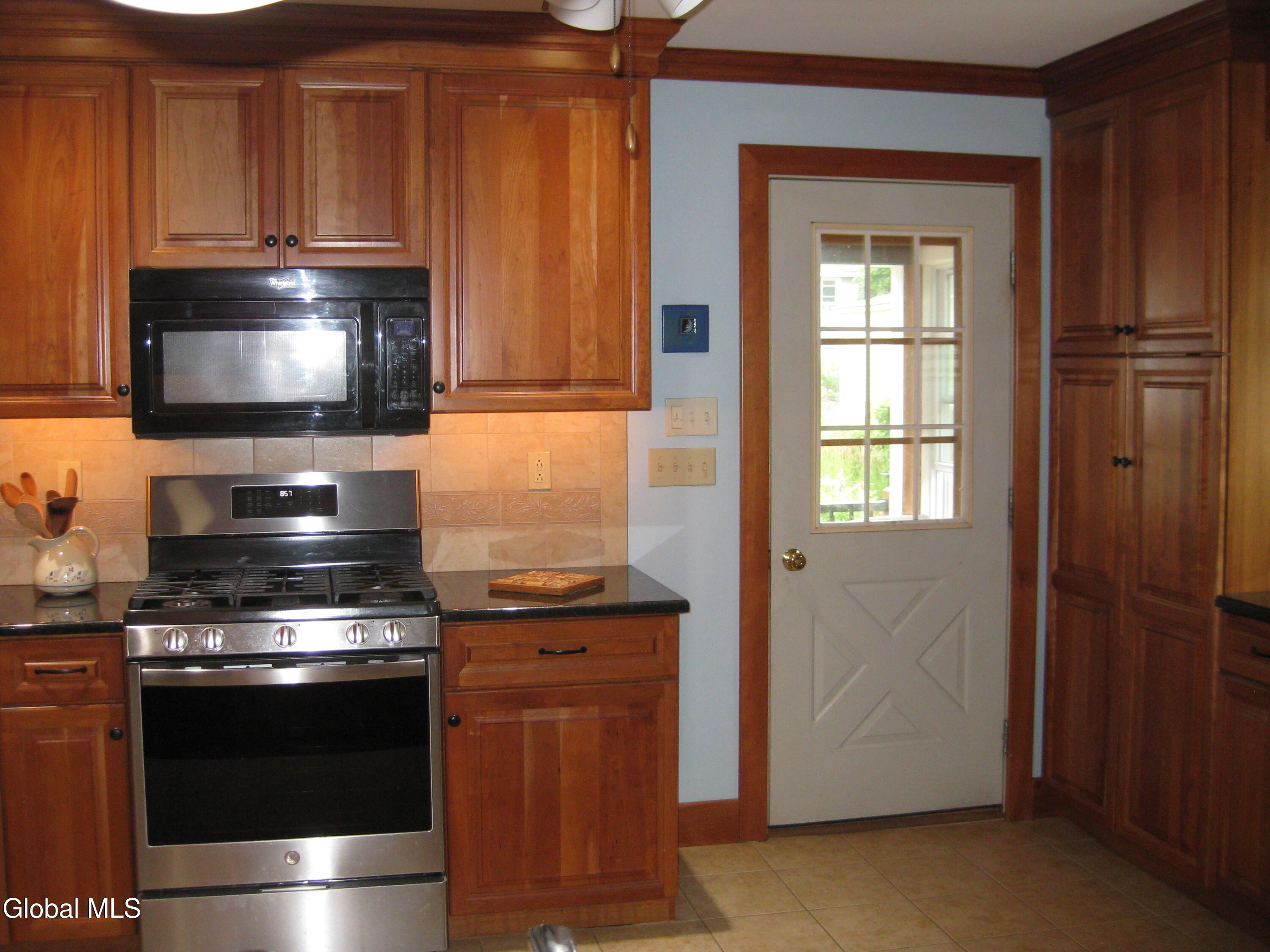 18 Madison Street Saratoga Springs NY 12866
