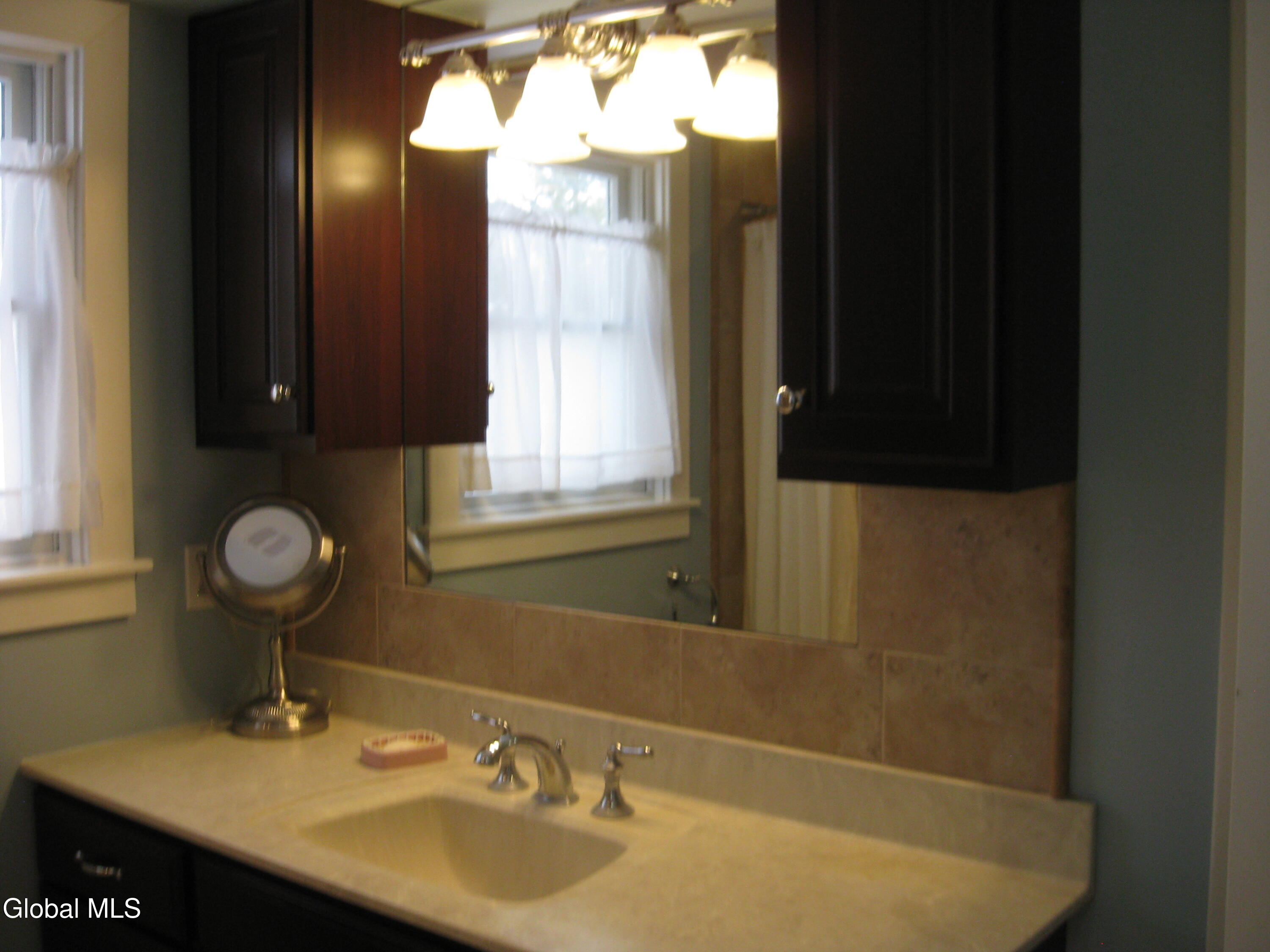 18 Madison Street Saratoga Springs NY 12866