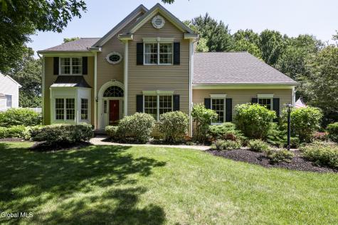 34 Castle Pines Clifton Park NY 12065