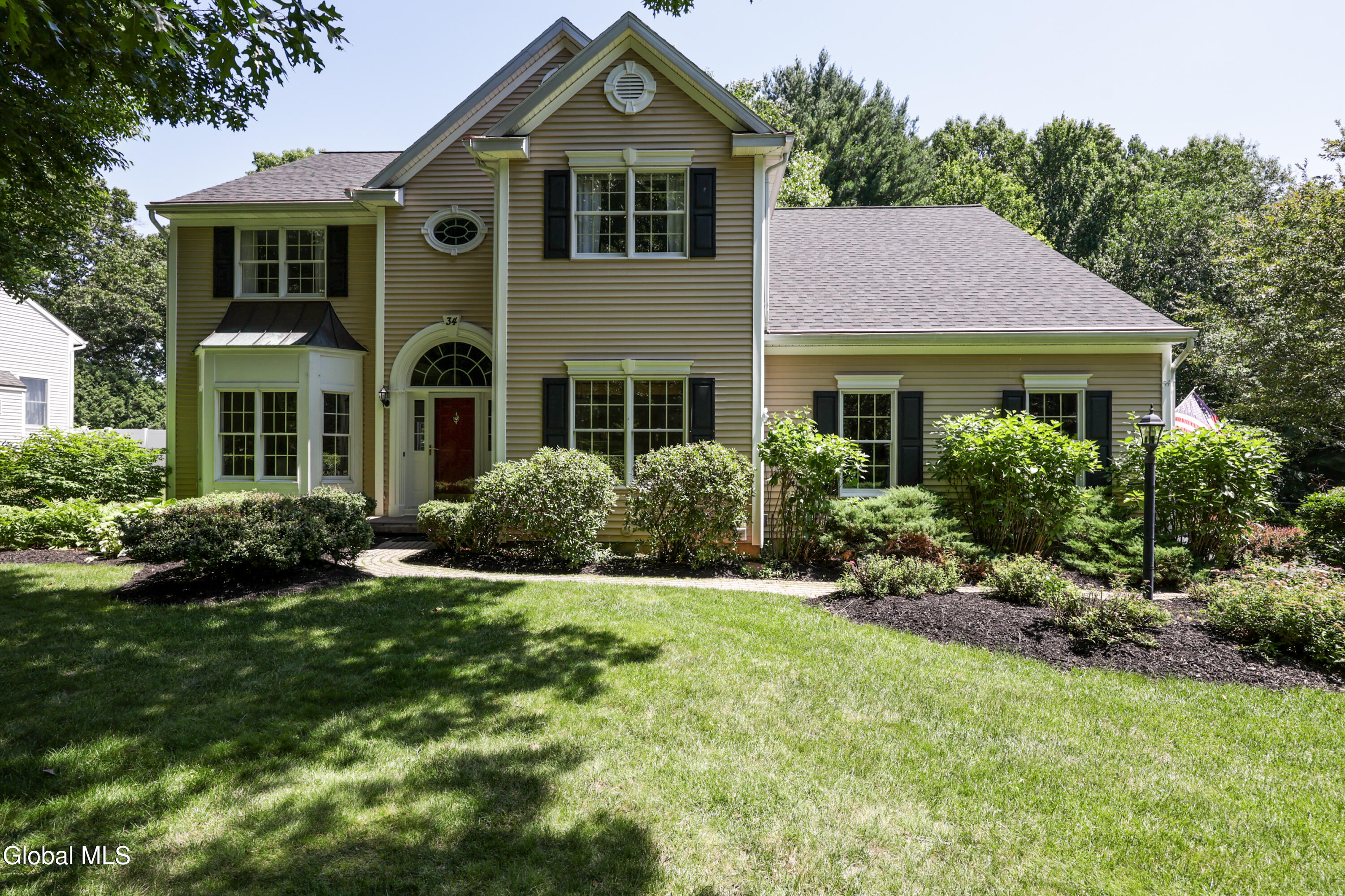 34 Castle Pines Clifton Park NY 12065