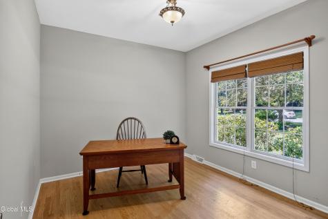 34 Castle Pines Clifton Park NY 12065