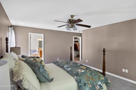 34 Castle Pines Clifton Park NY 12065