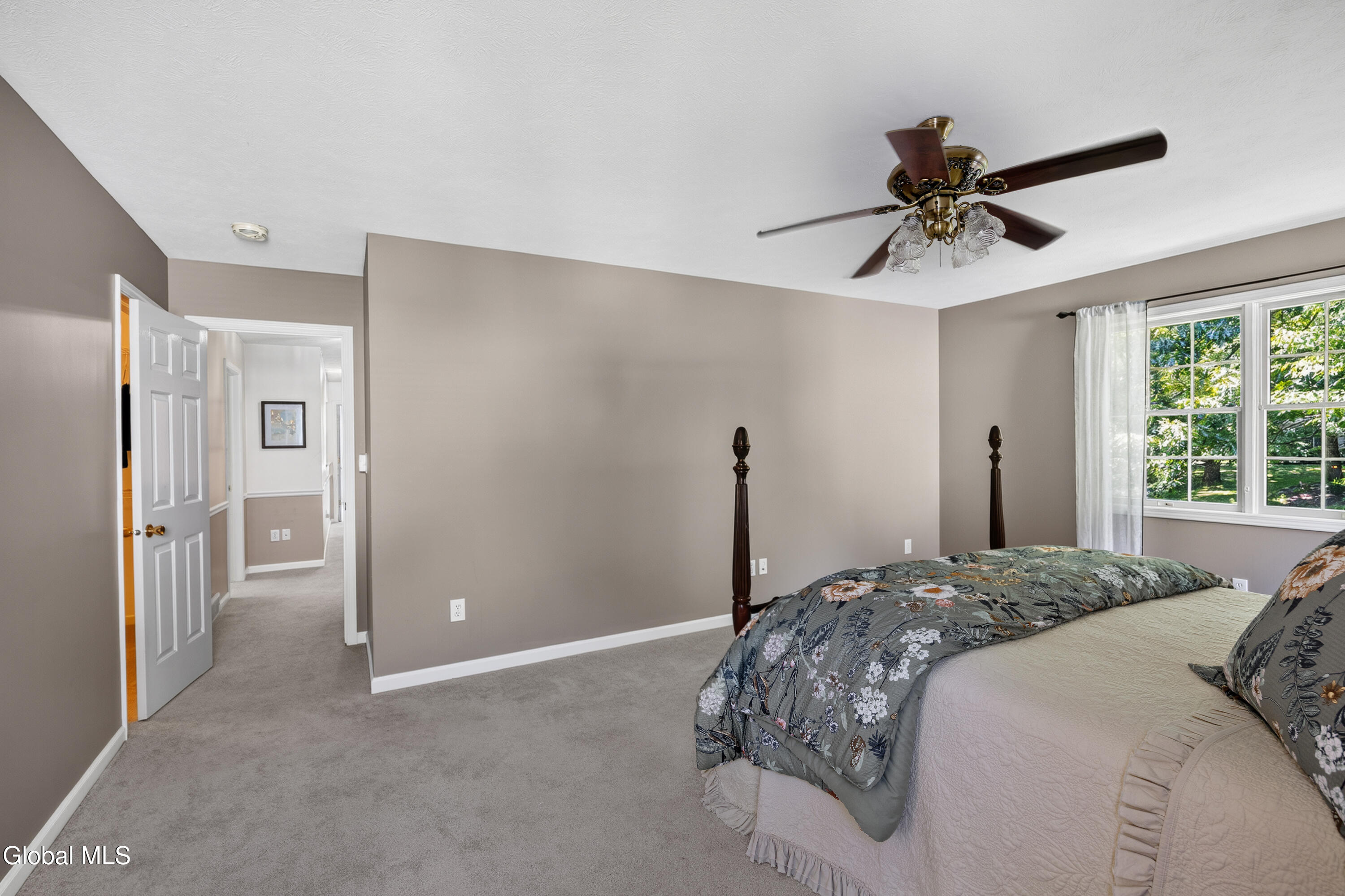 34 Castle Pines Clifton Park NY 12065