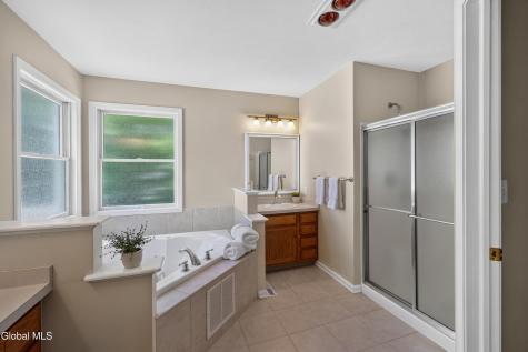34 Castle Pines Clifton Park NY 12065