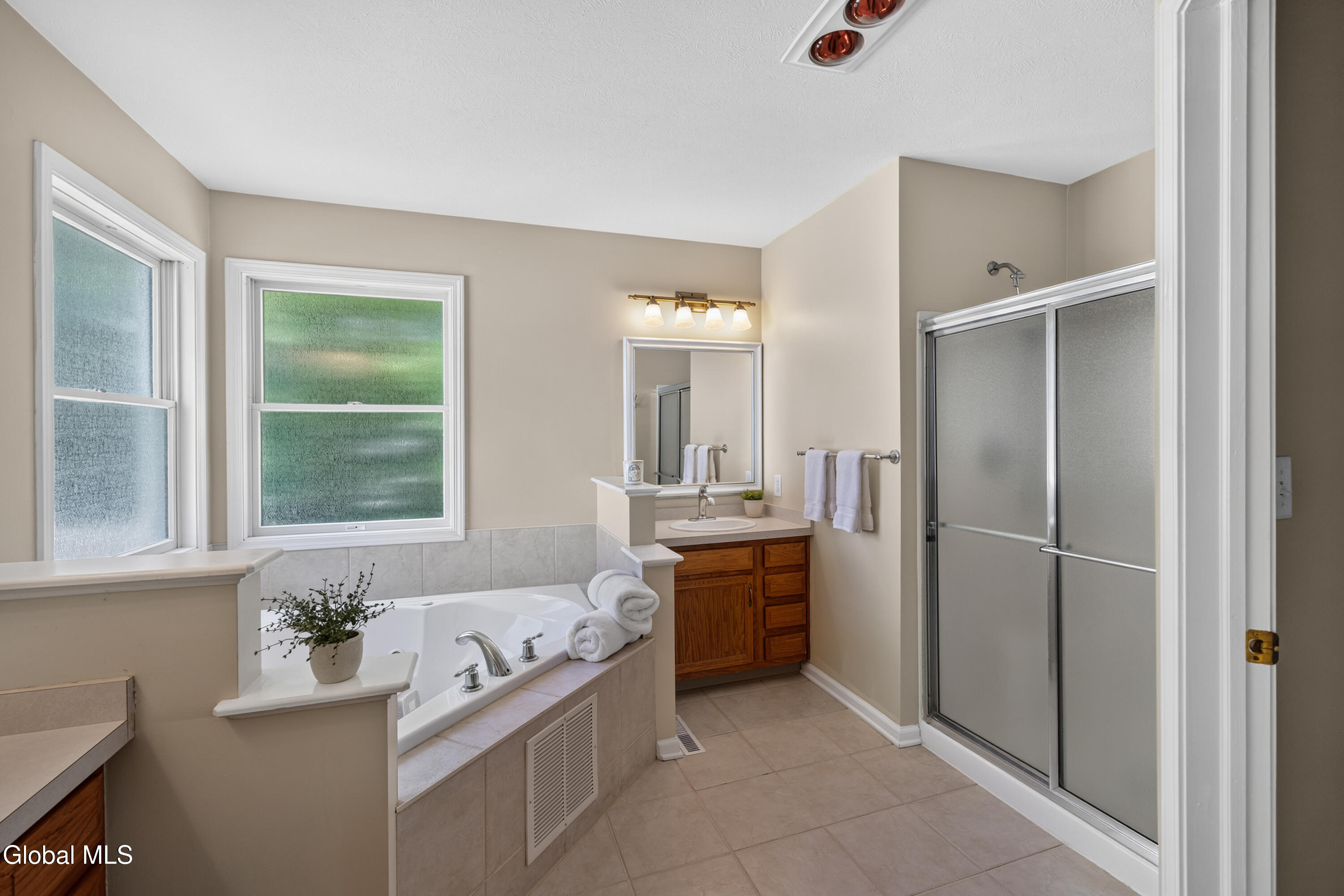34 Castle Pines Clifton Park NY 12065