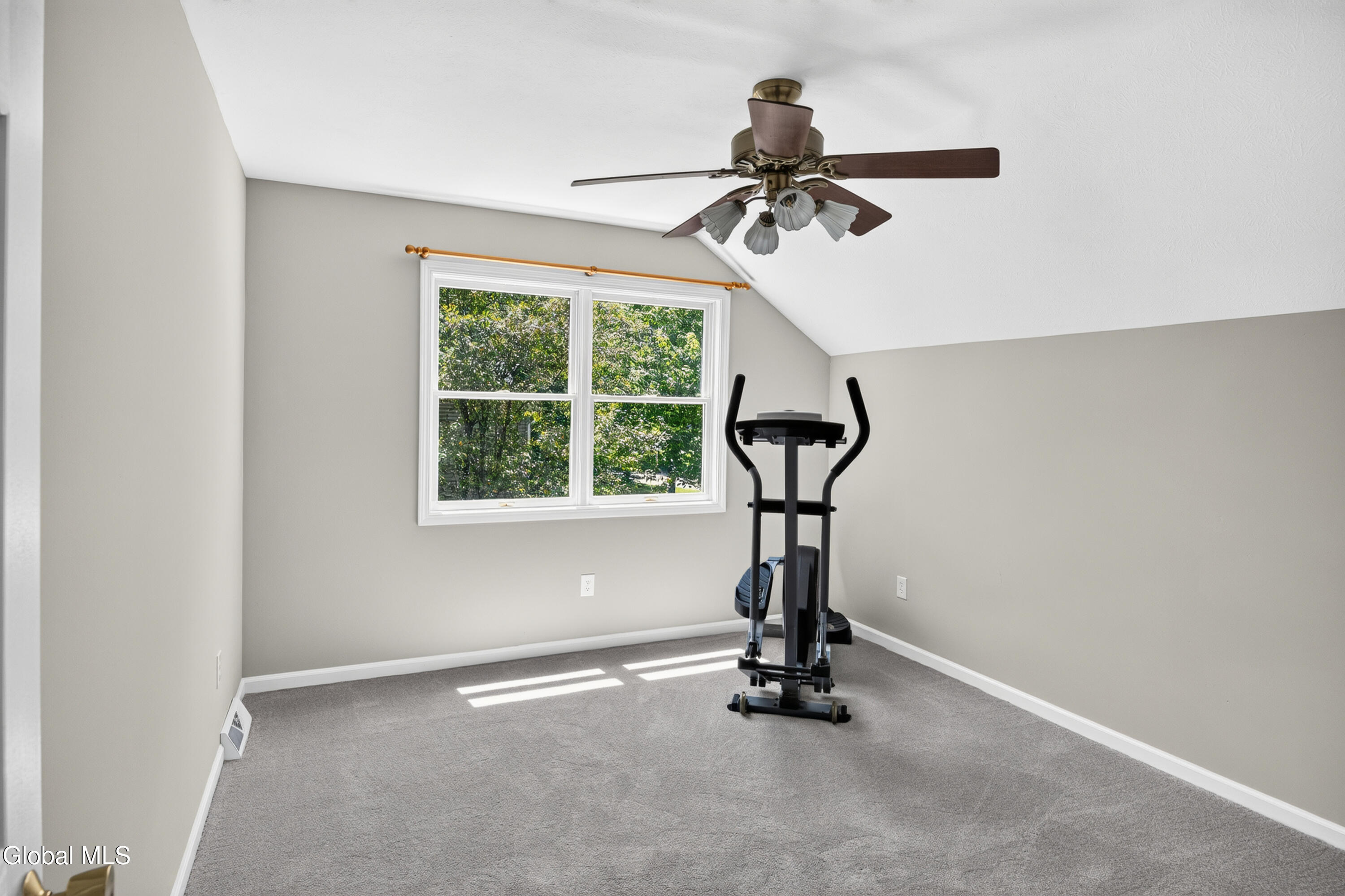 34 Castle Pines Clifton Park NY 12065