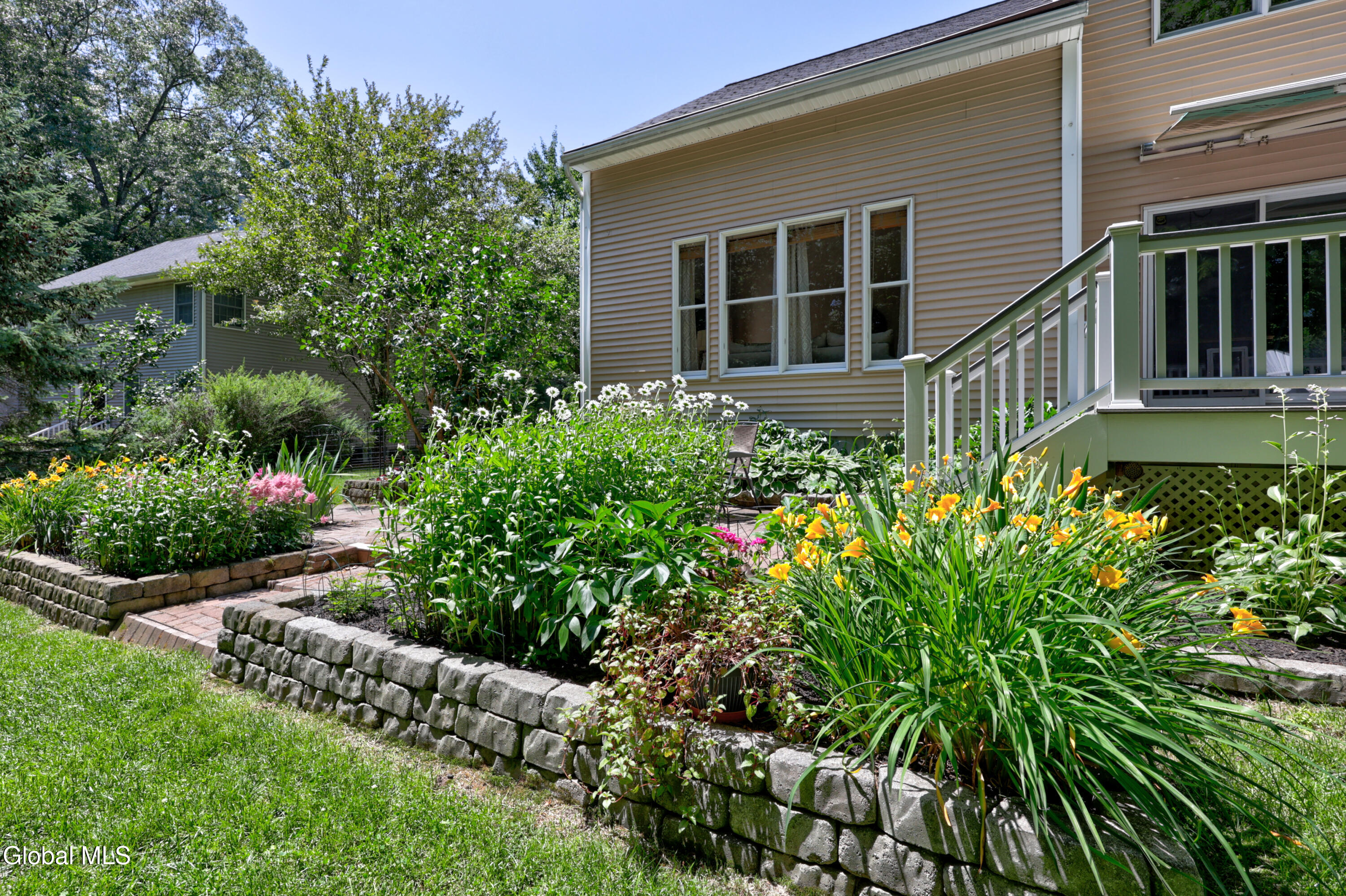34 Castle Pines Clifton Park NY 12065