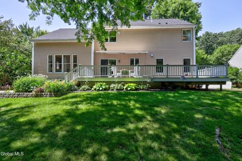 34 Castle Pines Clifton Park NY 12065