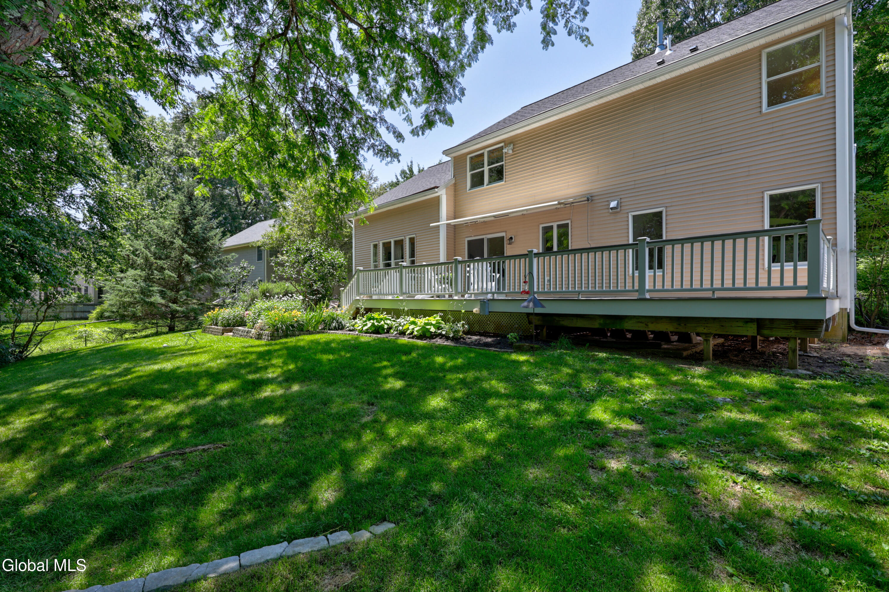 34 Castle Pines Clifton Park NY 12065