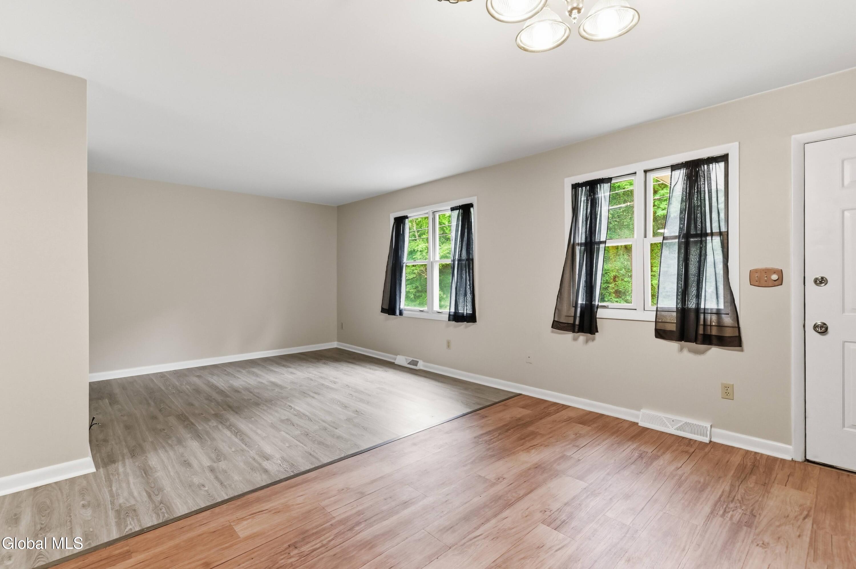 3400-3402 E Lydius Street Schenectady NY 12303