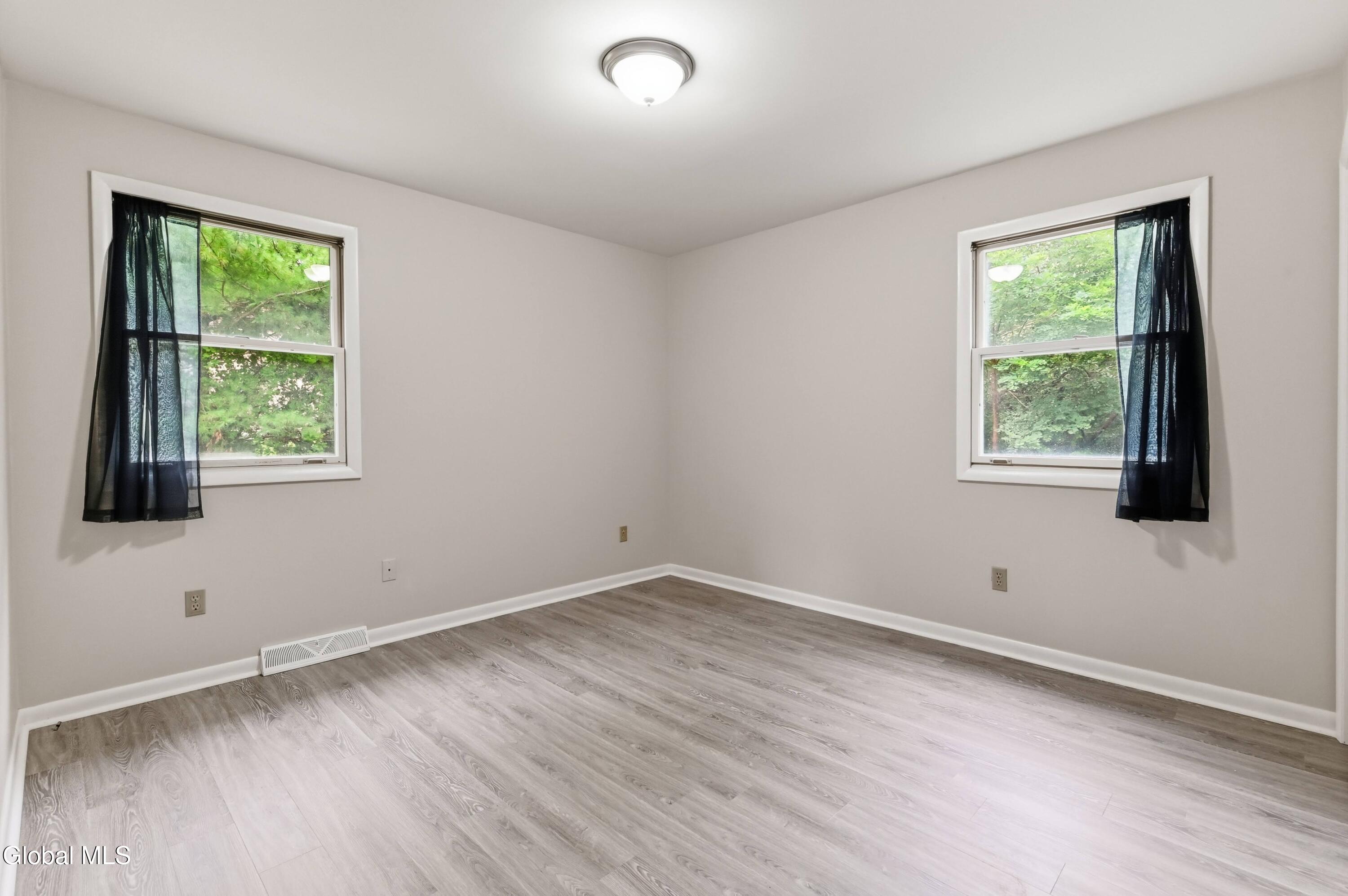 3400-3402 E Lydius Street Schenectady NY 12303