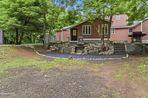3400-3402 E Lydius Street Schenectady NY 12303