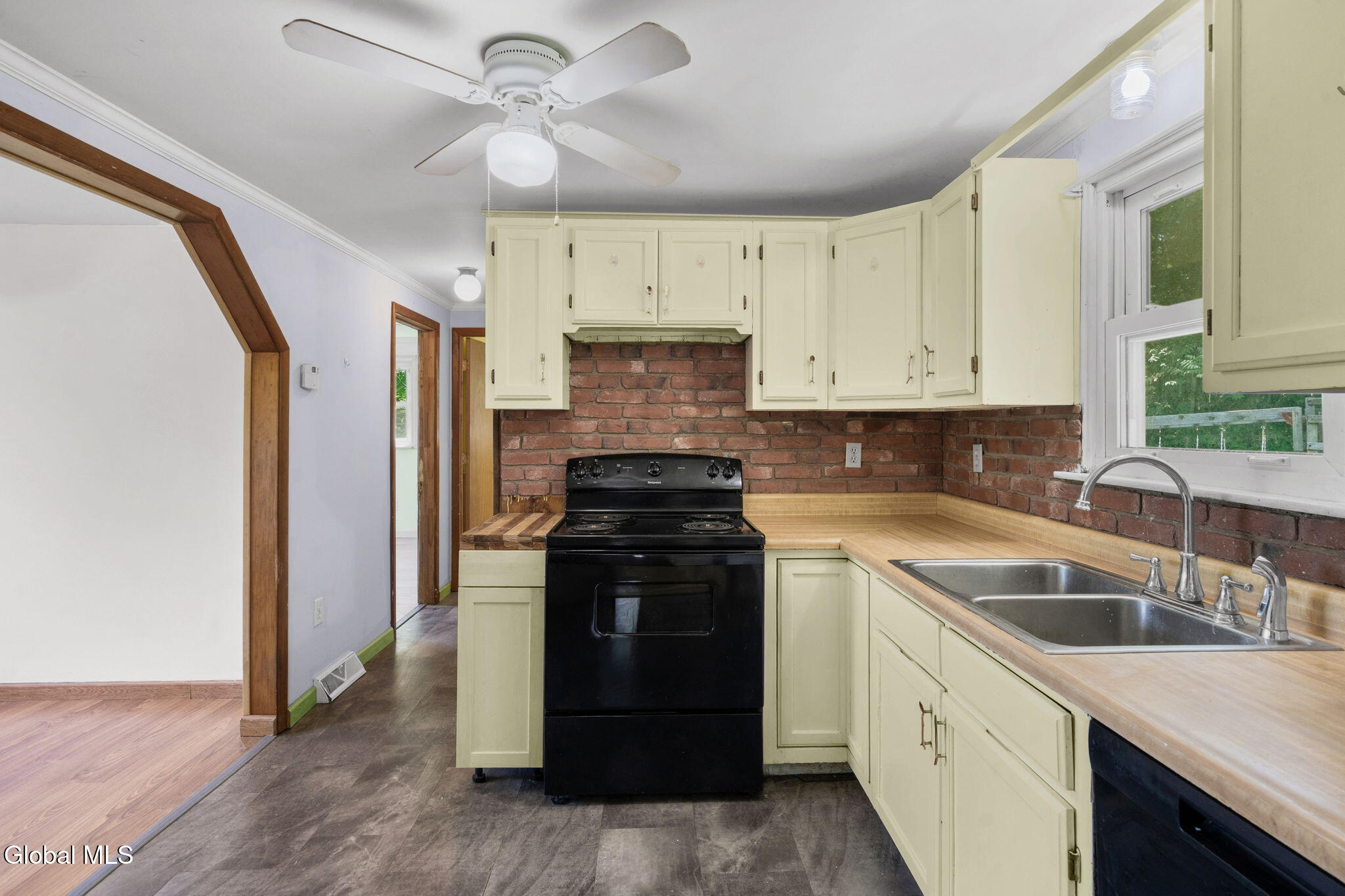7 Nodine Mountain Road West Coxsackie NY 12192