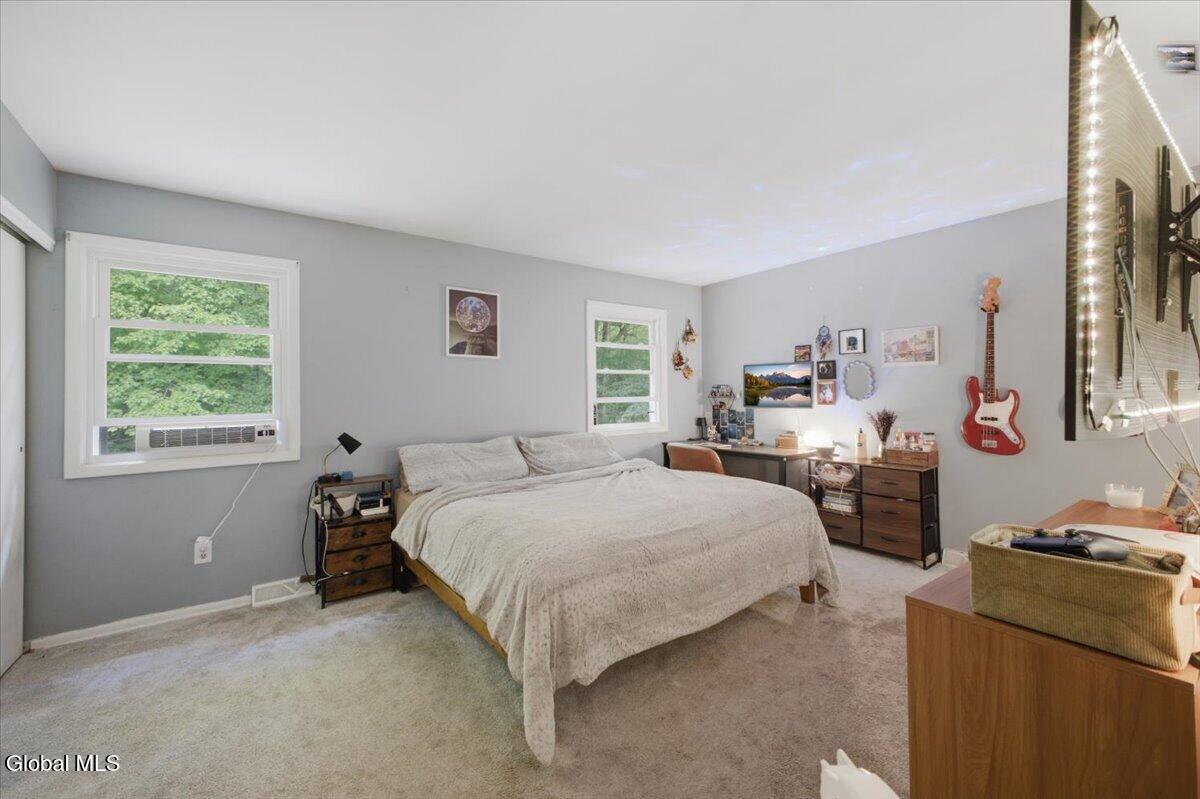 85 Southbury Road Clifton Park NY 12065