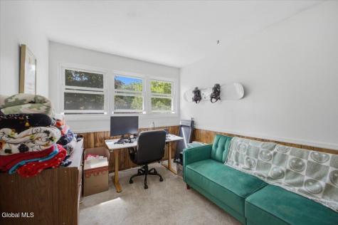 85 Southbury Road Clifton Park NY 12065