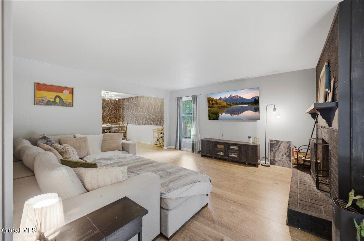 85 Southbury Road Clifton Park NY 12065