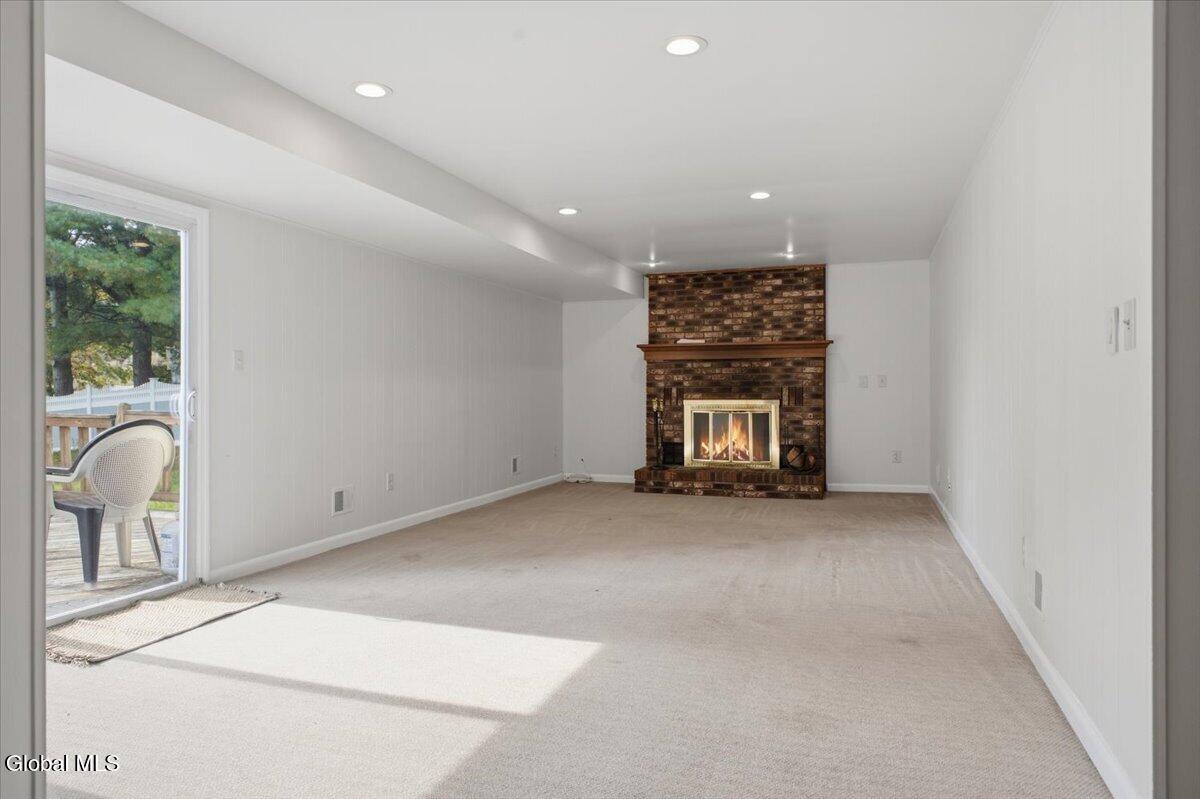 1 Starboard Court Waterford NY 12188