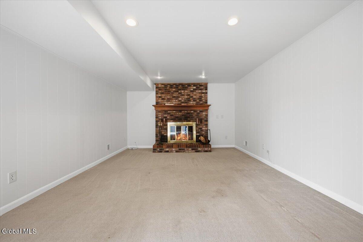 1 Starboard Court Waterford NY 12188