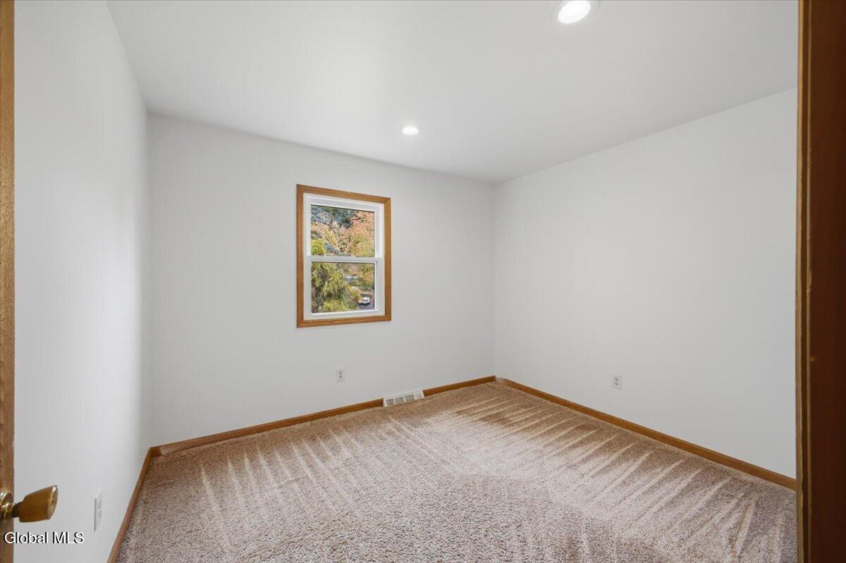 1 Starboard Court Waterford NY 12188