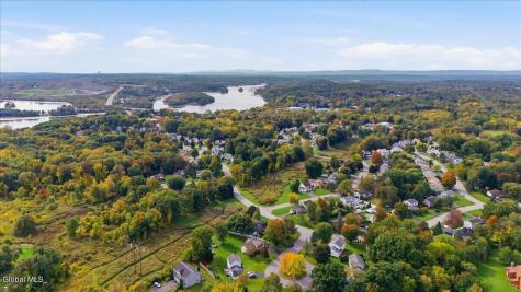 1 Starboard Court Waterford NY 12188