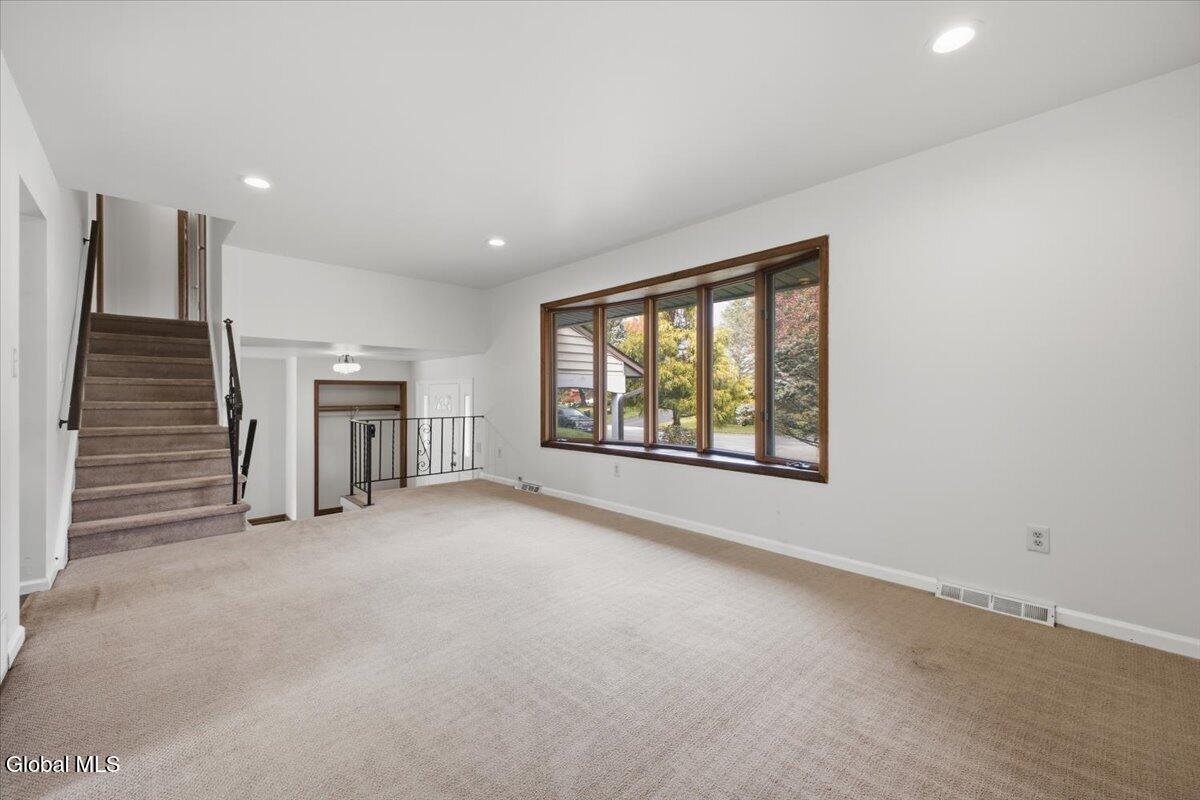 1 Starboard Court Waterford NY 12188