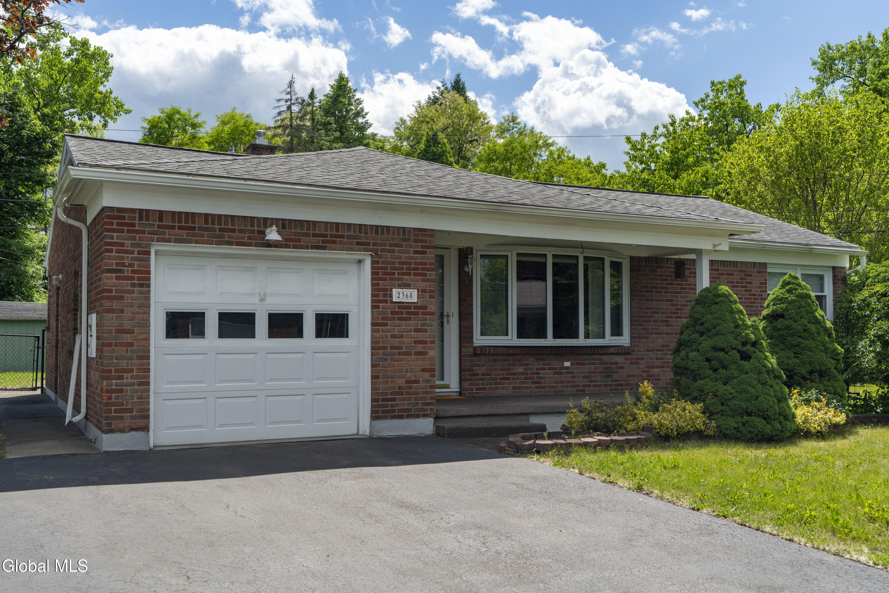2368 Pine Avenue Schenectady NY 12304