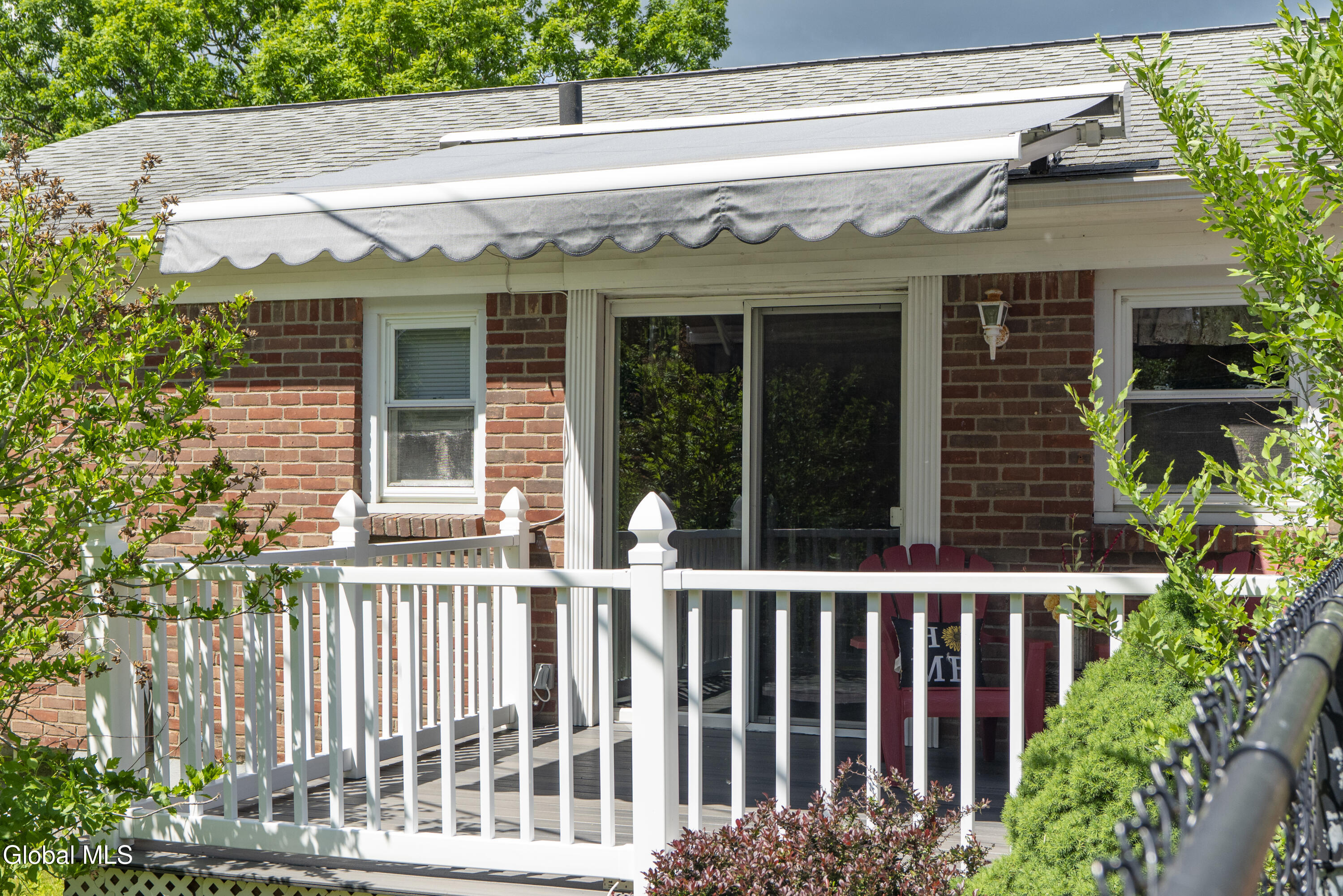 2368 Pine Avenue Schenectady NY 12304