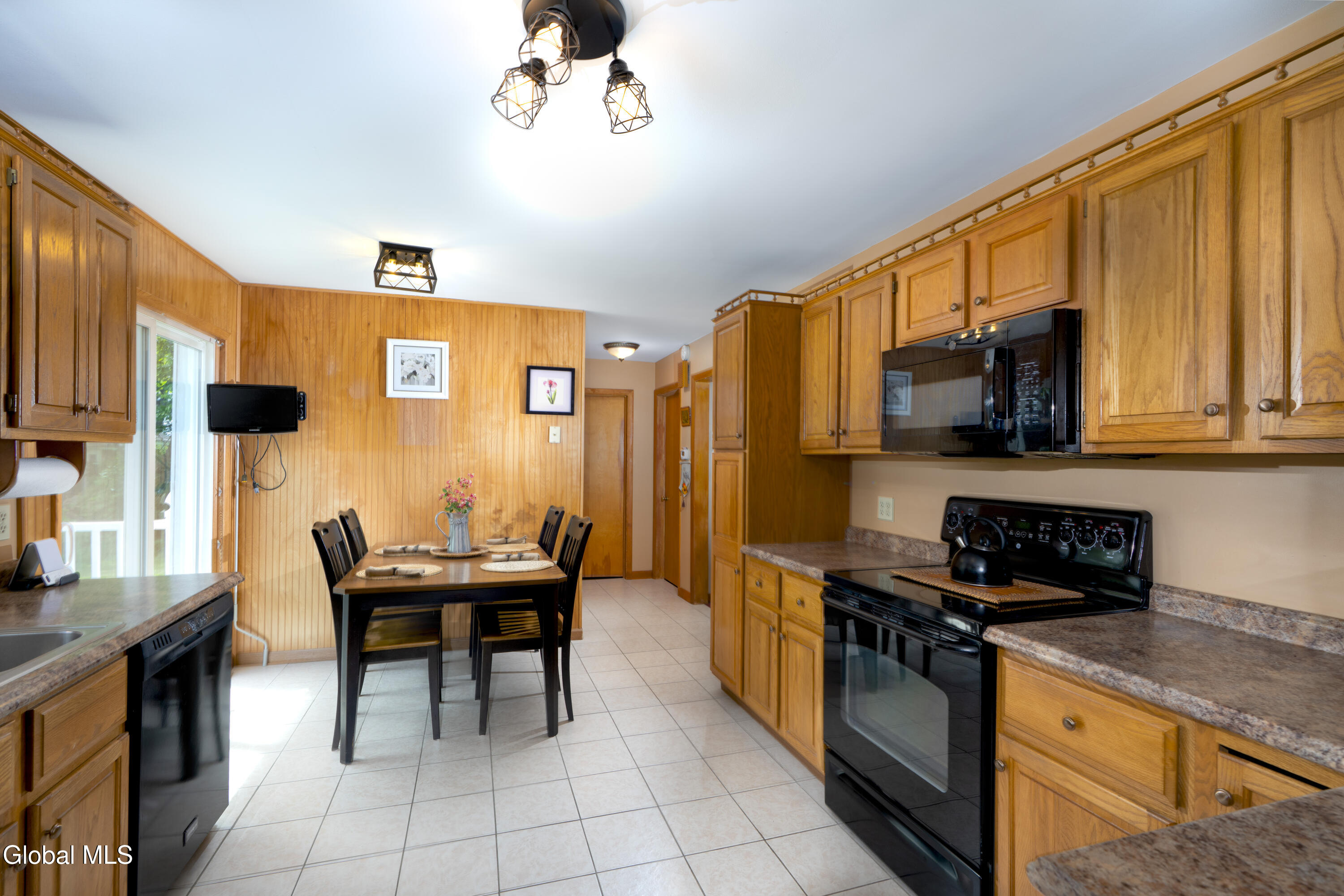 2368 Pine Avenue Schenectady NY 12304