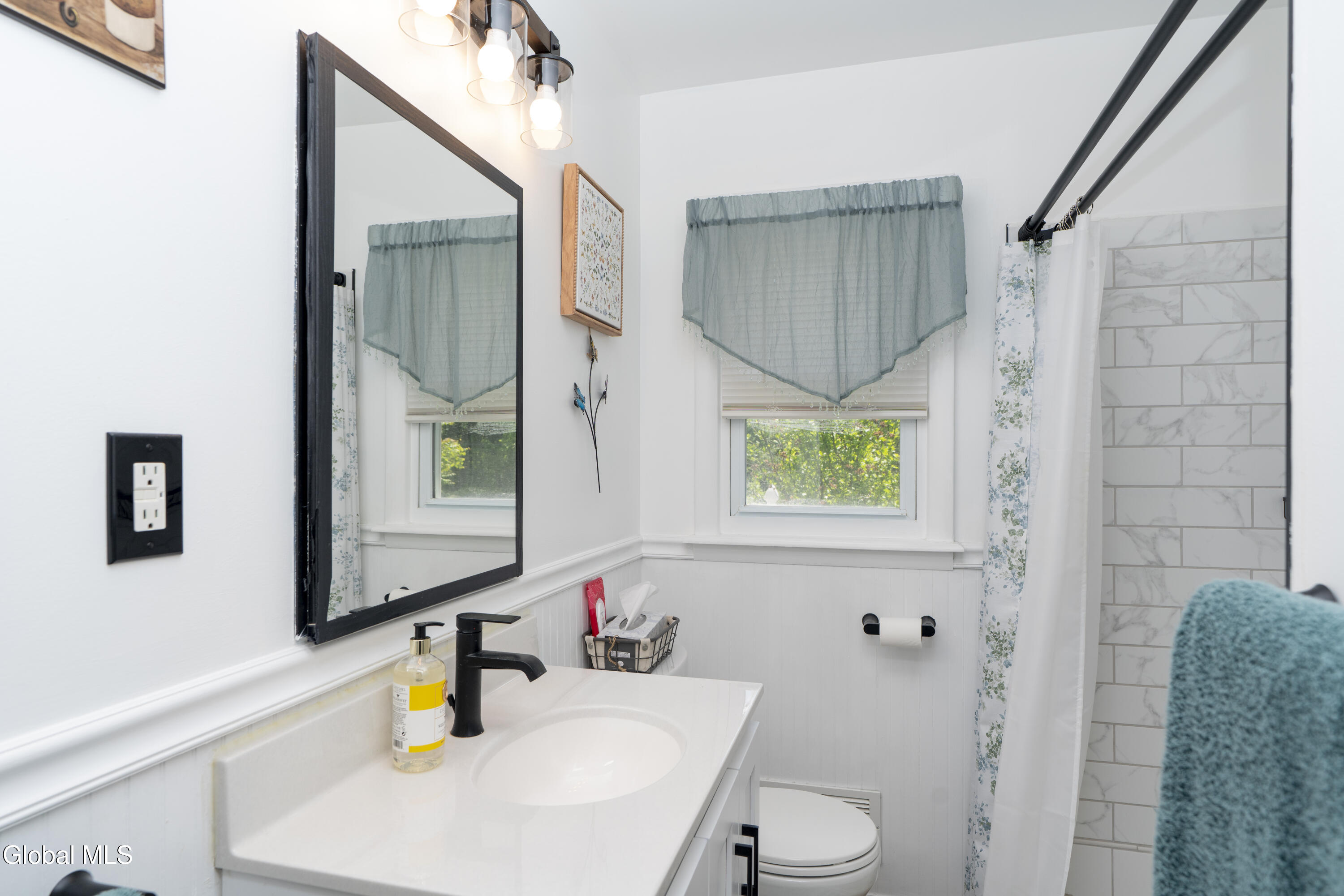 2368 Pine Avenue Schenectady NY 12304