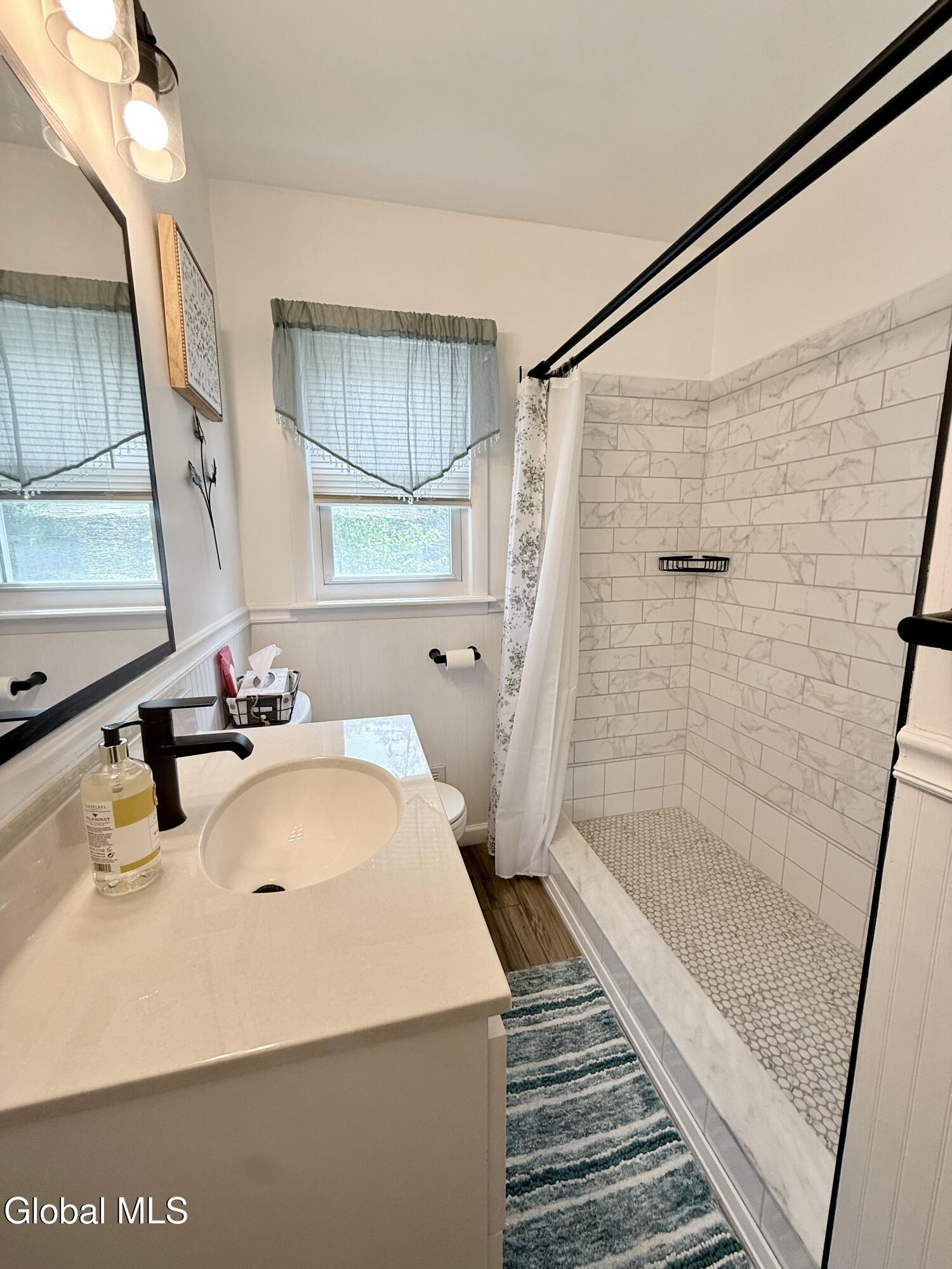 2368 Pine Avenue Schenectady NY 12304
