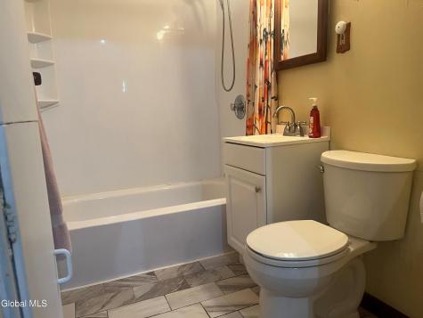 1012 Alheim Drive Schenectady NY 12303