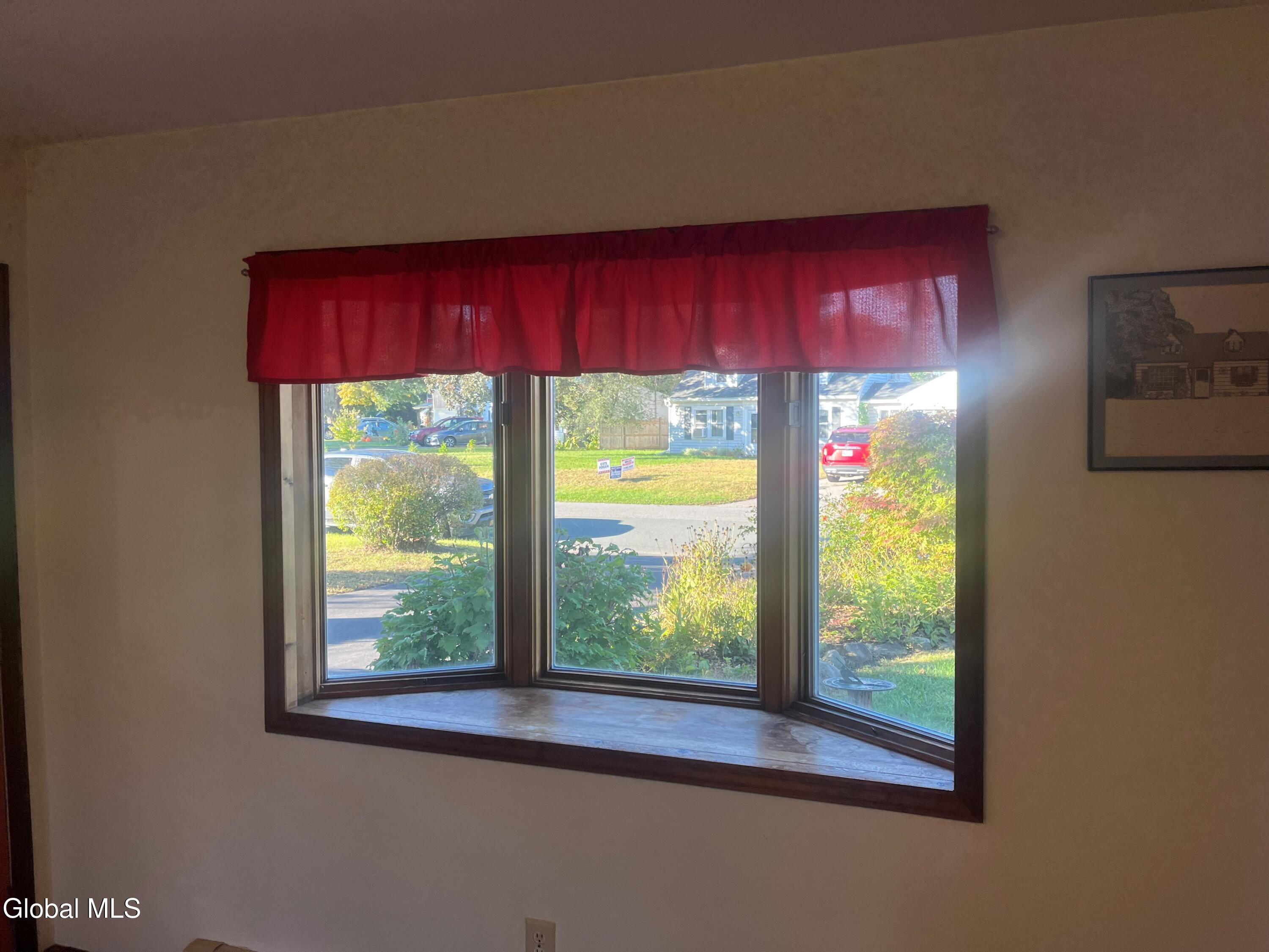 1012 Alheim Drive Schenectady NY 12303