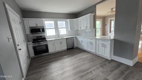 26 Lawnwood Avenue Schenectady NY 12304
