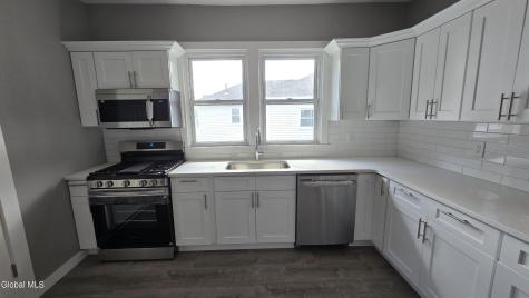 26 Lawnwood Avenue Schenectady NY 12304
